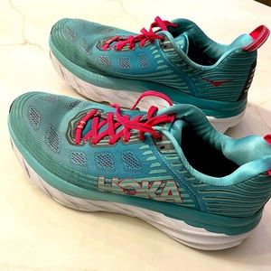 Hoka Bondi 6 Running shoes